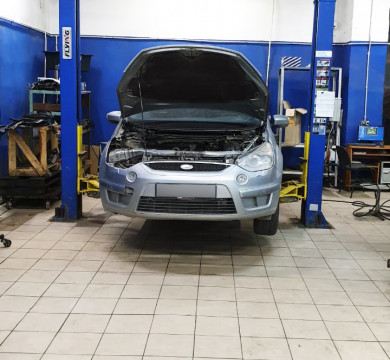 Замена нижнего рычага подвески Ford B-Max 1.0 EcoBoost 120 л.с. 2012-2015